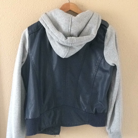 Jacket - Picture 2 of 4